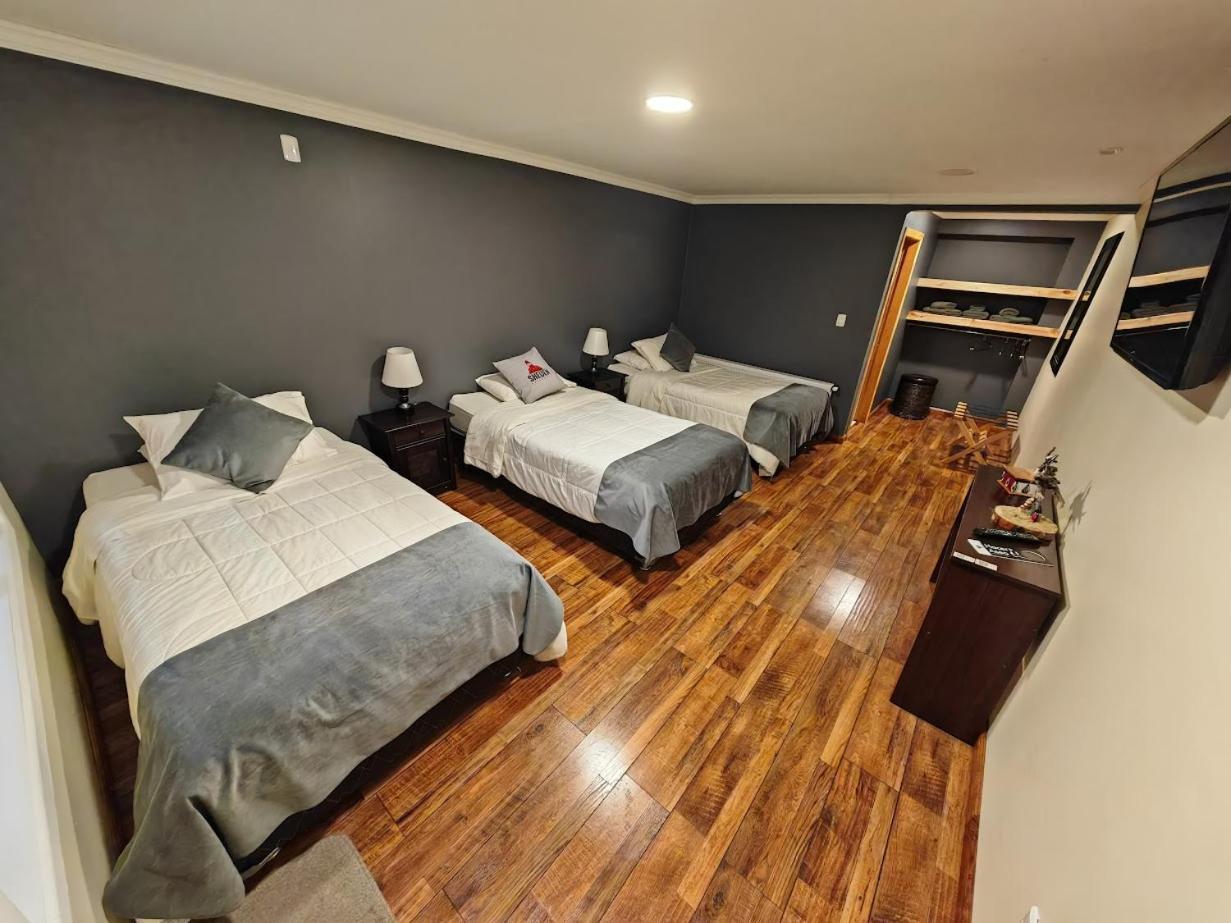 Sheuen Patagonia Hostel ปวยร์โตนาตาเลส ภายนอก รูปภาพ