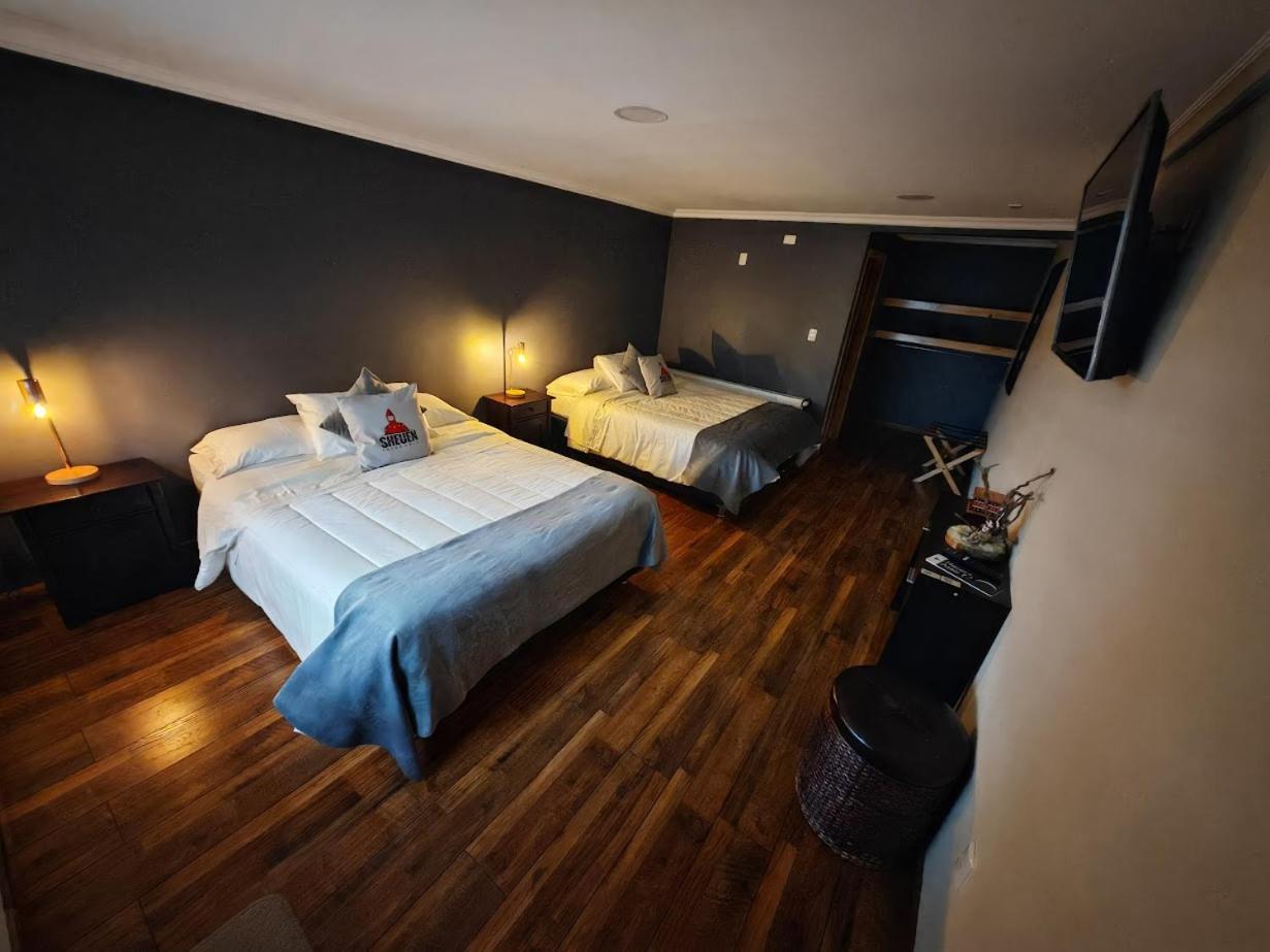 Sheuen Patagonia Hostel ปวยร์โตนาตาเลส ภายนอก รูปภาพ