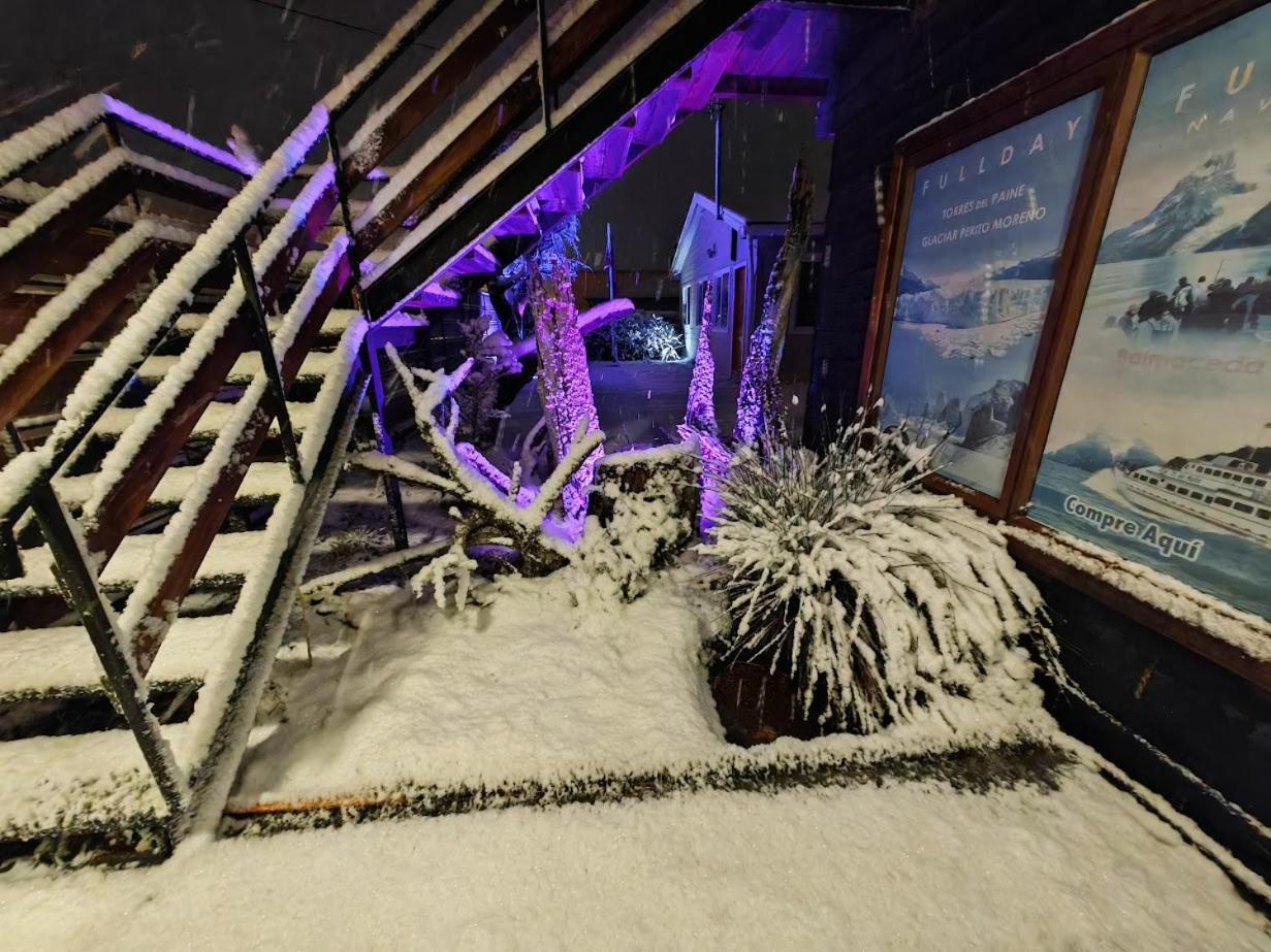Sheuen Patagonia Hostel ปวยร์โตนาตาเลส ภายนอก รูปภาพ