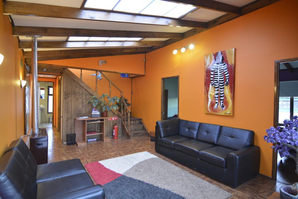 Sheuen Patagonia Hostel ปวยร์โตนาตาเลส ภายนอก รูปภาพ