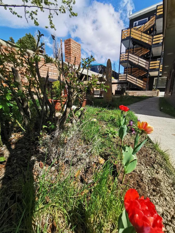 Sheuen Patagonia Hostel ปวยร์โตนาตาเลส ภายนอก รูปภาพ